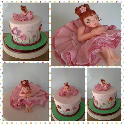 whoopsi daisy ... collage view - Cake by Shell at Spotty Cake Tin