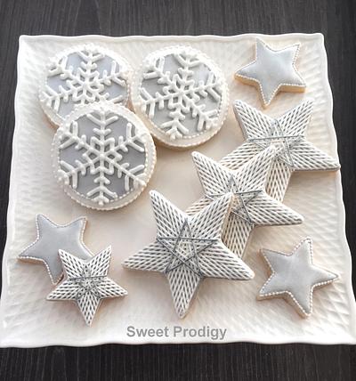 Snowflakes and Stars - Cake by Sweet Prodigy