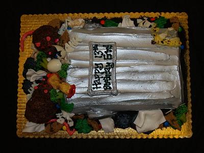 Garbage Can - Cake by BeckysSweets