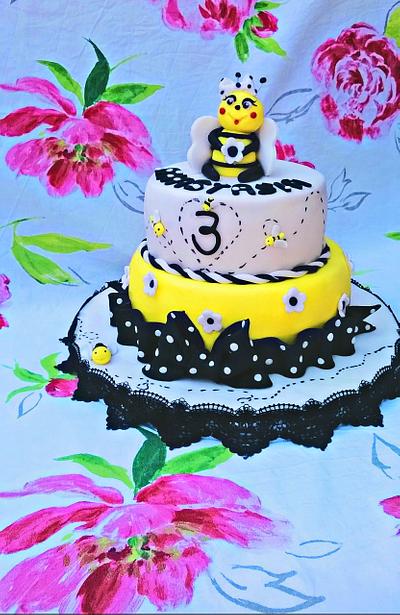 bees cake - Cake by Suciu Anca