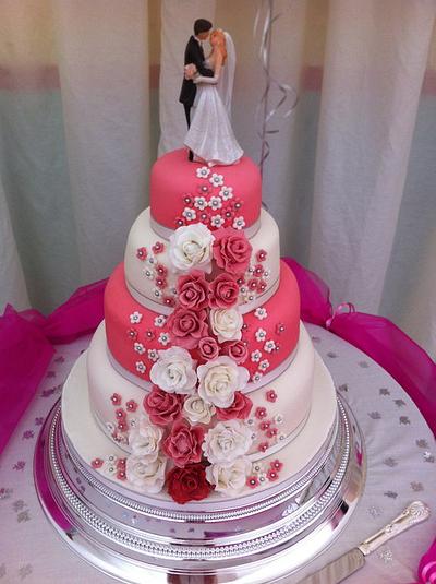My 1st Wedding Cake - Cake by Naomi Pearson