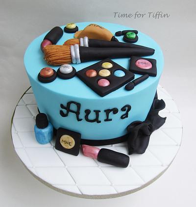 Make up - Cake by Time for Tiffin 