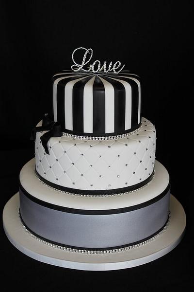 Black and white wedding - Cake by Paul Delaney of Delaneys cakes