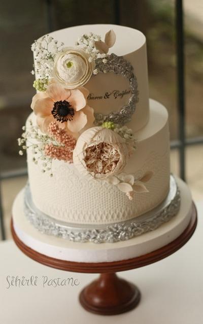 Floral Cake - Cake by Sihirli Pastane