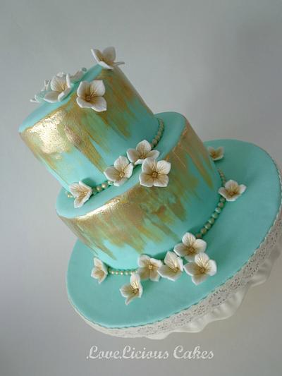 Mint and Gold - Cake by loveliciouscakes
