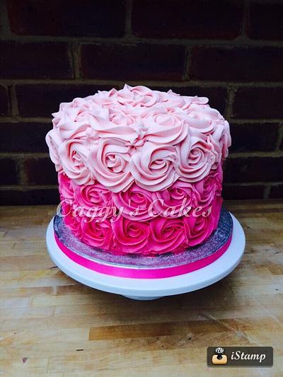 Pink rosette cake - Cake by Caggy