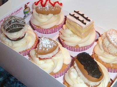 Cream cakes on cupcakes!  - Cake by OfF ThE CuFf CaKeS!!