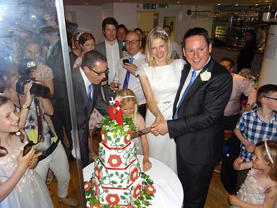 Tudor wedding cake  - Cake by Cheryl Floyd