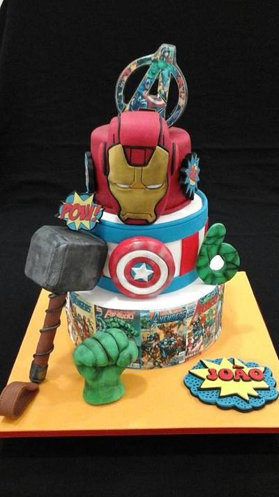 Avengers - Cake by Doces Tentações