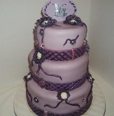 Shades of Purple Sweet Sixteen - Cake by Goreti