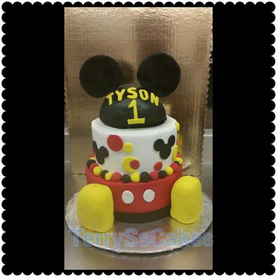 Mickey Mouse Cake - Cake by TerryScakes