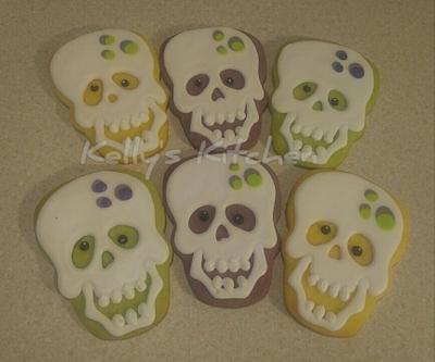 Skull sugar cookies - Cake by Kelly Stevens