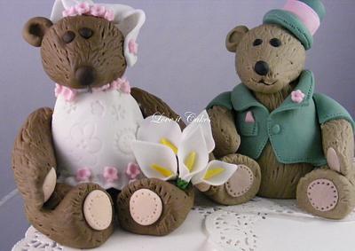 Mr & Mrs Bear - Cake by Love it cakes