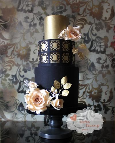 Dramatic Black and Gold - Cake by Jen La - JENLA Cake