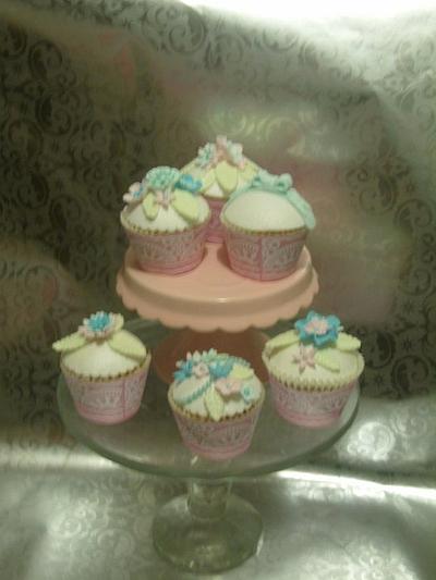 Cath Kidston inspired cupcakes - Cake by ladyfaeuk