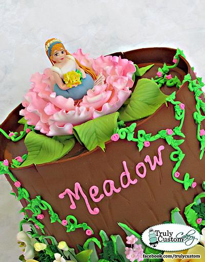 Thumbelina Cake - Cake by TrulyCustom