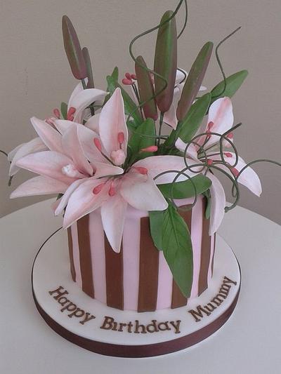 Lilies - Cake by THE BRIGHTON CAKE COMPANY