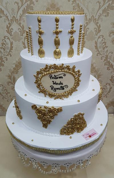 Bejeweled  - Cake by Michelle's Sweet Temptation
