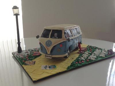 VW Camper Van - Cake by BeatBoutiqueBakery