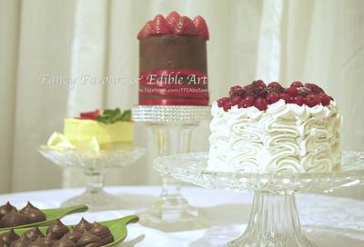 alternative dessert table - Cake by Fancy Favours & Edible Art (Sawsen) 