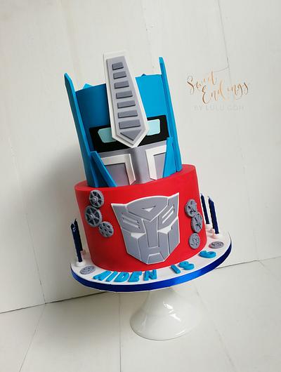 Optimus Prime - Cake by Lulu Goh