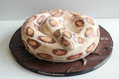 Snake cake - Cake by Hellensbakery