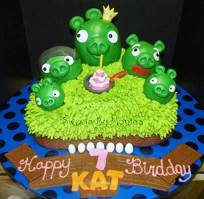 "Pigs Rule !" Angry Birds Birthday - Cake by Sweets By Monica