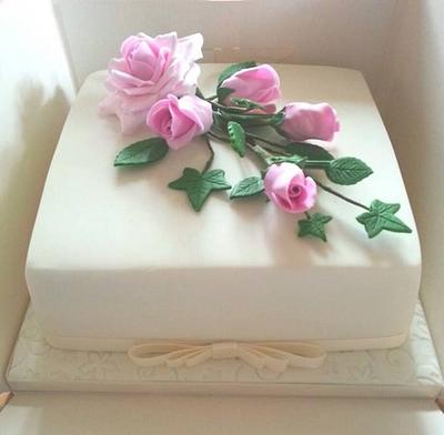 Wired rose bouquet cake - Cake by Kirstie Edwards