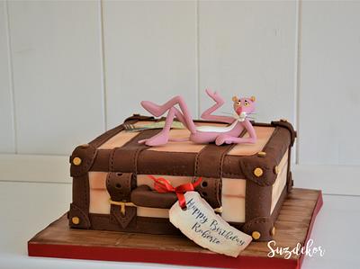 Vintage Suitcase - Cake by Susanne Zöchling