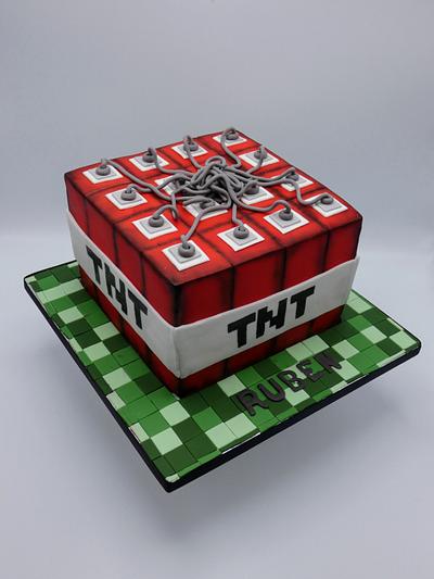 Minecraft  - Cake by Olina Wolfs