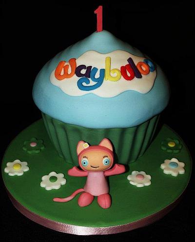 WAYBULOO GIANT CUPCAKE - Cake by Symphony in Sugar