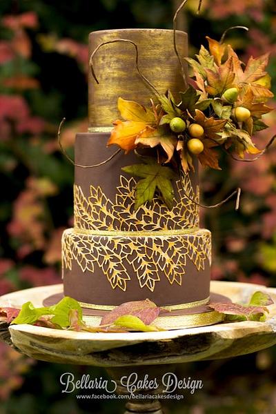 Autumn wedding cake with gold lace (winning cake at Cake Masters autumn cake competition) - Cake by Bellaria Cake Design 