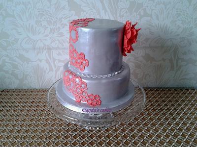 My elegant birthday cake :) - Cake by Magda's Cakes (Magda Pietkiewicz)