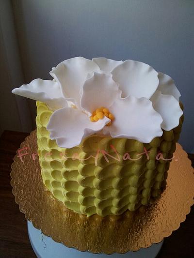 Petal Cake - Cake by Mayte Parrilla