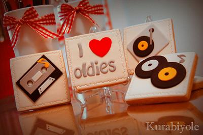 I love oldies.. - Cake by ESRA HACIOĞLU (Kurabiyole)