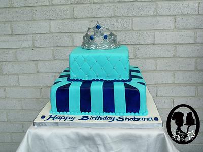 A very royal birthday cake!! - Cake by Dessert By Design (Krystle)