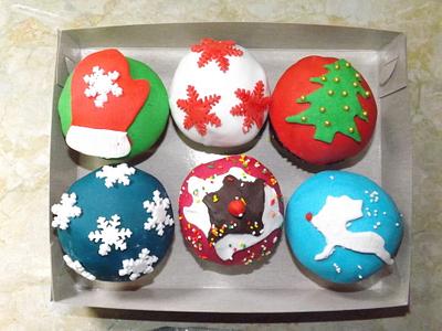 Christmas Cupcakes   - Cake by Katarina