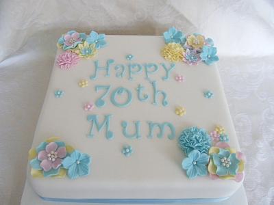 70th Birthday cake - Cake by berrynicecakes