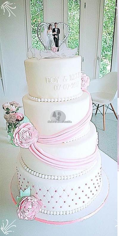 Wedding cake with Peony roses - Cake by Cakes by Saskia