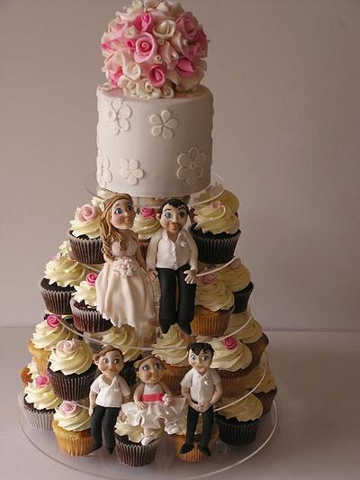 Family wedding - Cake by Louisa Massignani