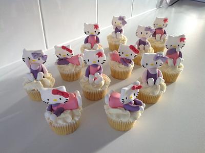 Hello kitty cupcakes - Cake by Kimberly Fletcher