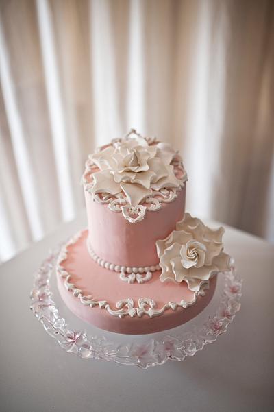 Mini cake with gardenia - Cake by Dolcezzeperlanima