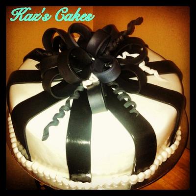Black & White Themed Cake - Cake by Karen