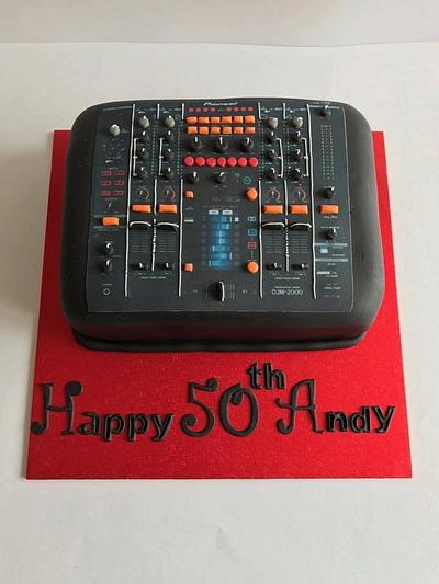 DJ mixer  - Cake by Chloes Cake Creations