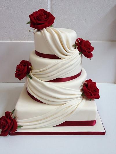 Wedding cake  - Cake by Niki