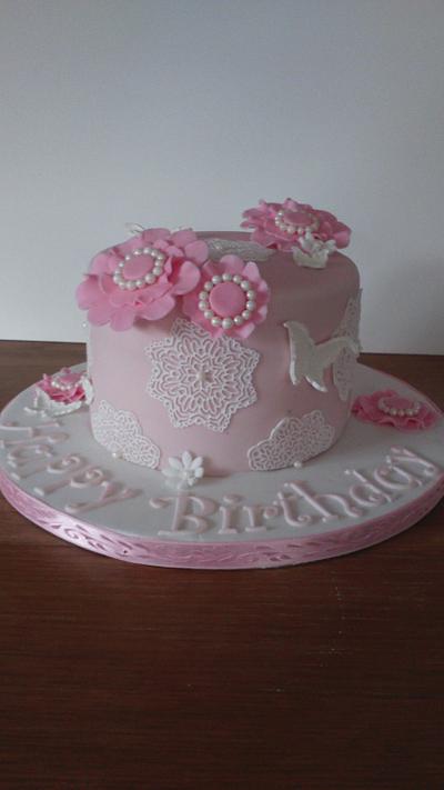 vintage 1 tier - Cake by holliessweetcakes1