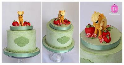 Applejack Bithday Cake with a keepsake toy. - Cake by Fernanda Abarca
