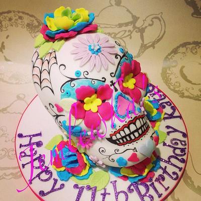 Katie's sugar skull birthday cake  - Cake by Jemlewka's cupcakes 