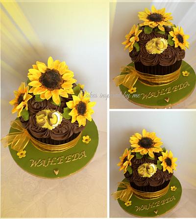 Giant cupcake with  gumpaste sunflowers - Cake by Cakes Inspired by me