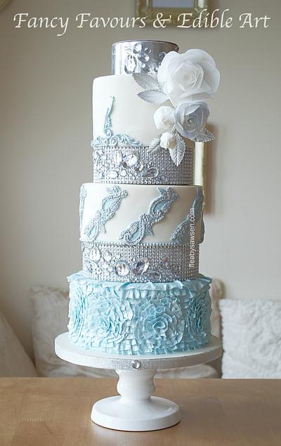 Blue diamond wedding cake  - Cake by Fancy Favours & Edible Art (Sawsen) 